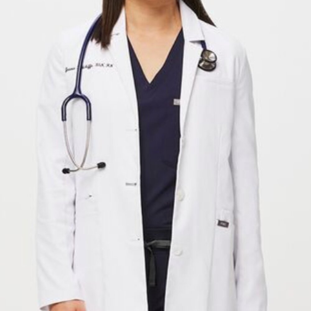 Fig Bellevue Lab coat